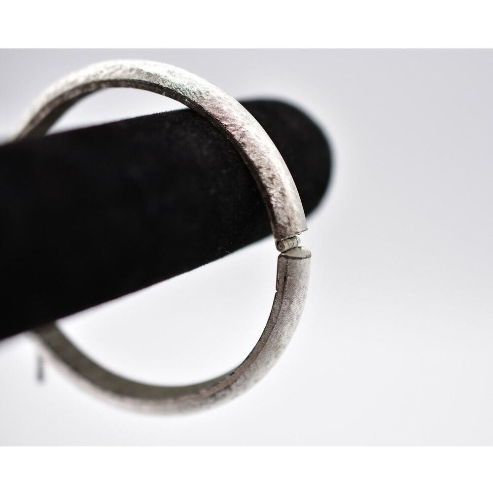 Crown Trifari Vintage Bangle Bracelet Silver Metallic Textured Signed 1940s Bin6